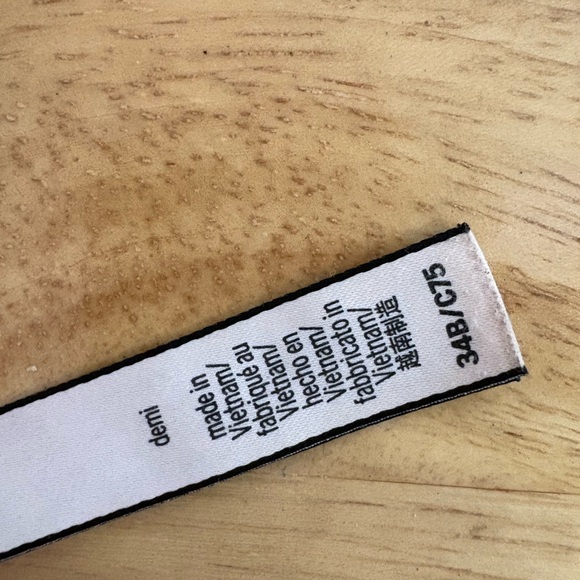 Victorias’s  secret bundle 34B Colorful Bra Collection - Picture 5 of 6